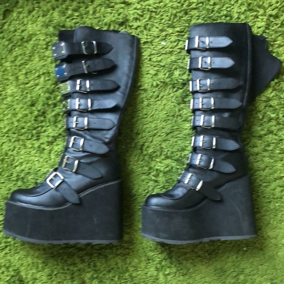 !!SOLD!! NWOB Demonia Swing-815 Black Vegan Platform Boot Size 9 - Picture 3 of 4